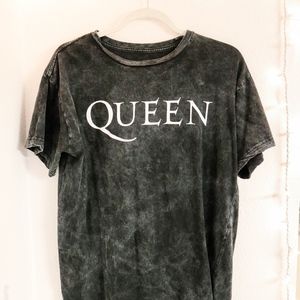 Queen Tee